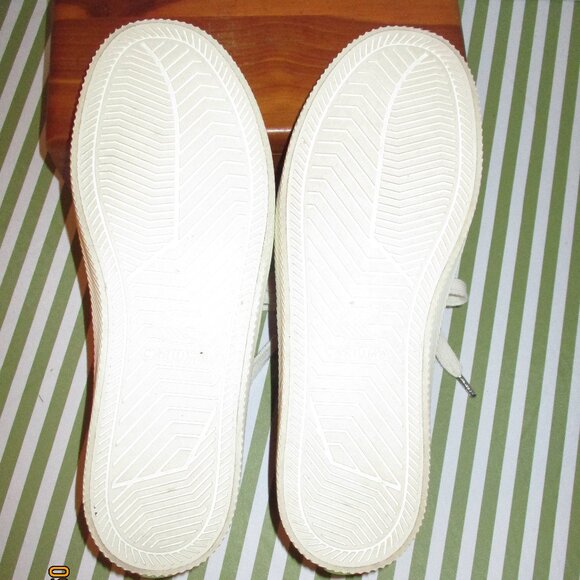 Cariuma OCA Low Sneakers - Picture 8 of 16